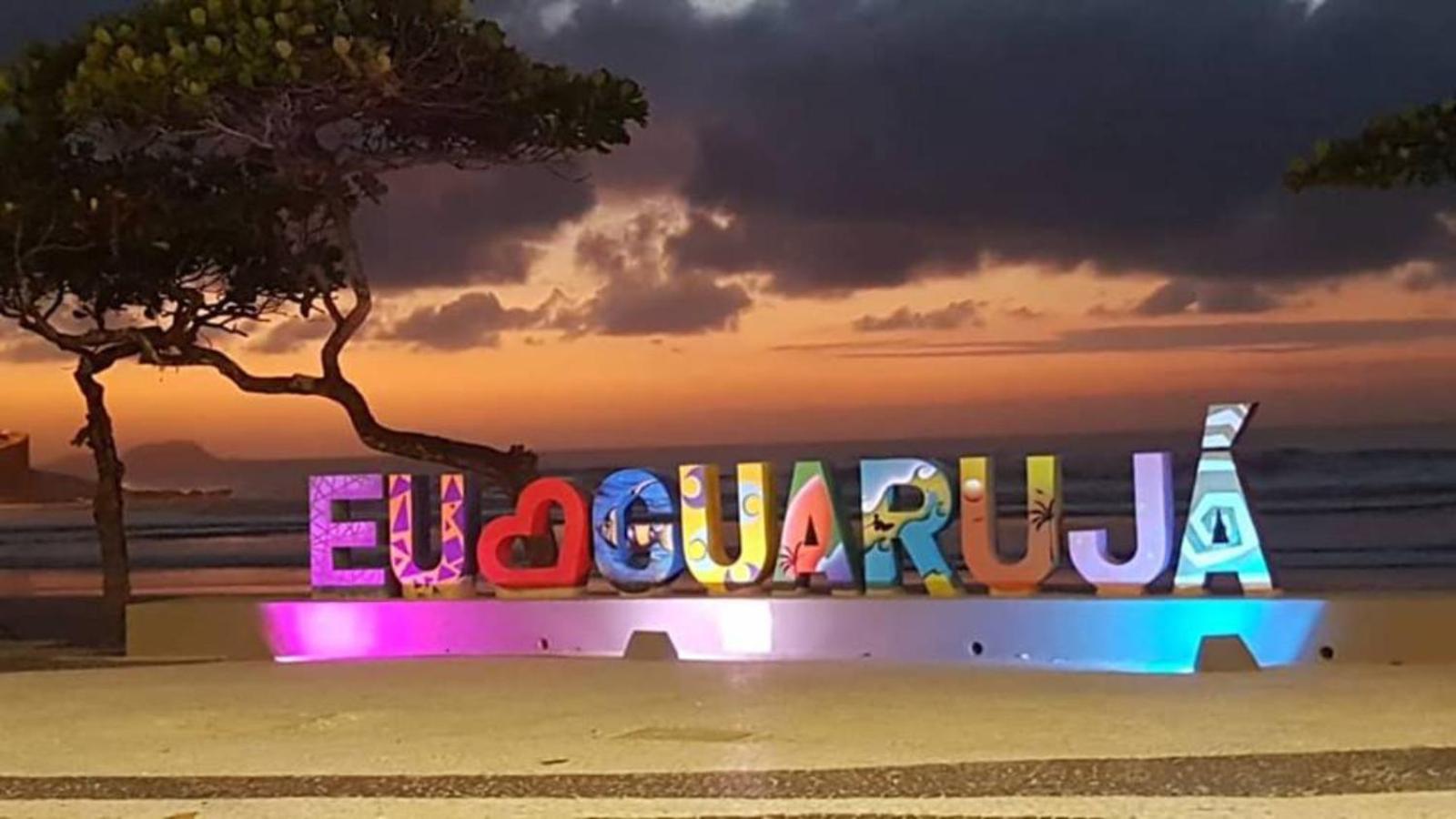 Apartamento 4 Quartos, 3 Banheiros, Vista Para O Mar Pitangueiras, Sacada, 1 Vaga De Garagem, Apenas 50 Metros Do Mar Guarujá Zewnętrze zdjęcie